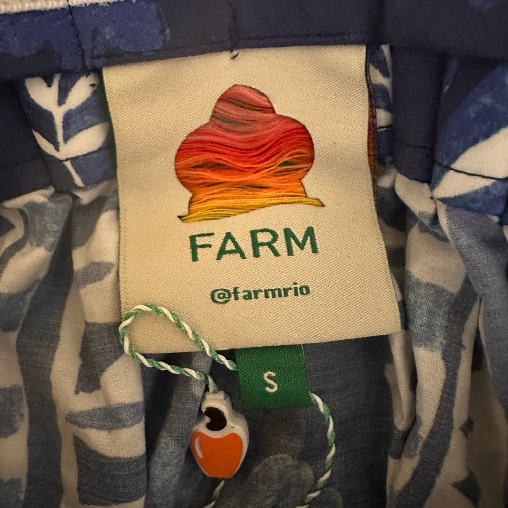 Farm Rio Blue Floral Off-Shoulder Top - Picture 6 of 10